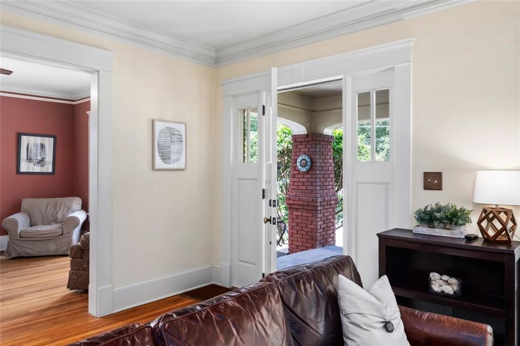 953 Blue Ridge Avenue NE