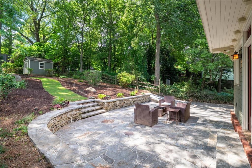 953 Blue Ridge Avenue NE