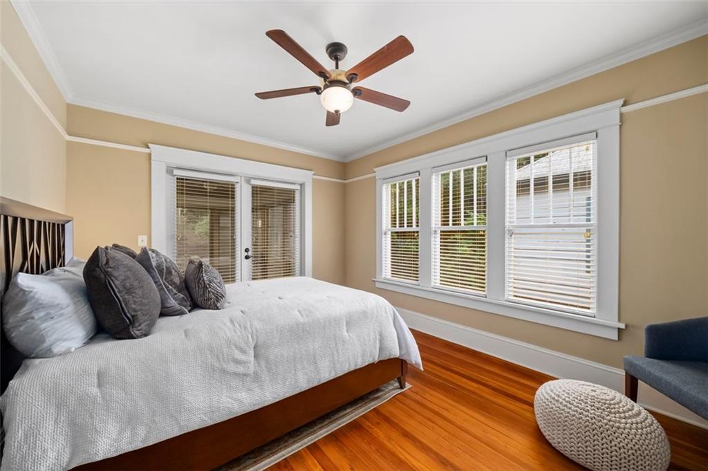 953 Blue Ridge Avenue NE