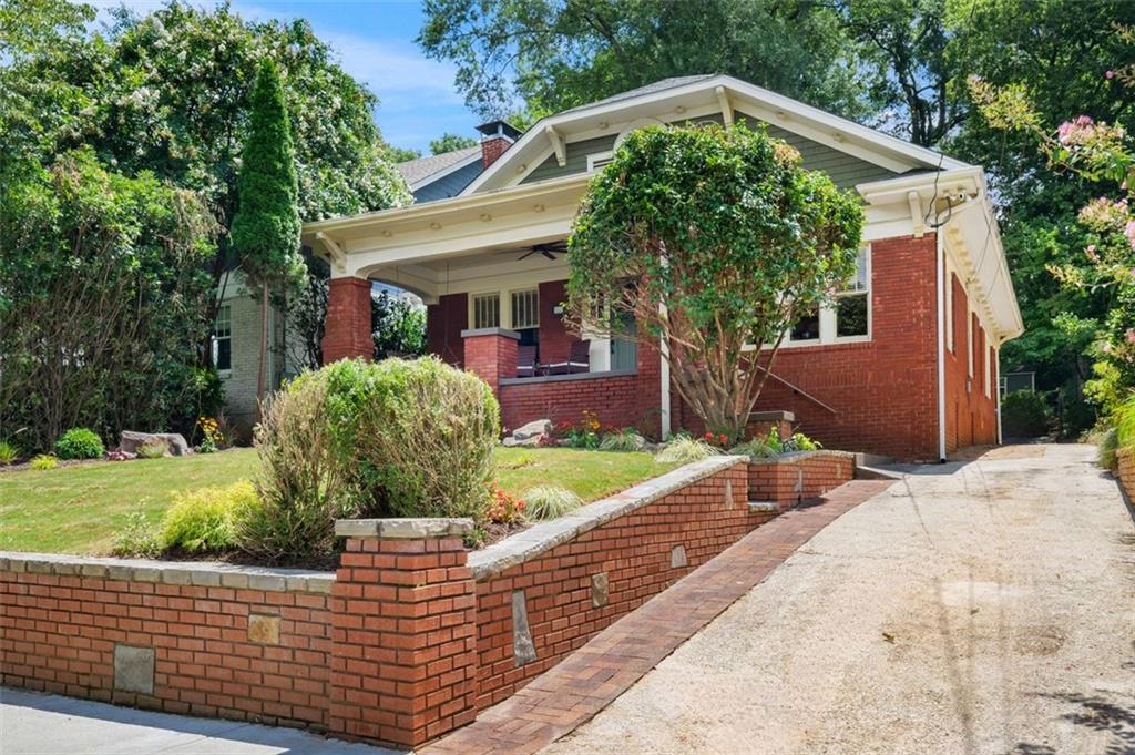 953 Blue Ridge Avenue NE