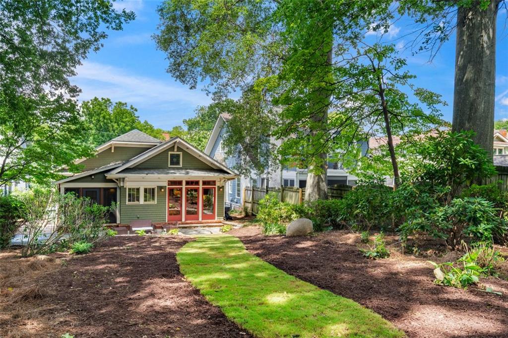 953 Blue Ridge Avenue NE