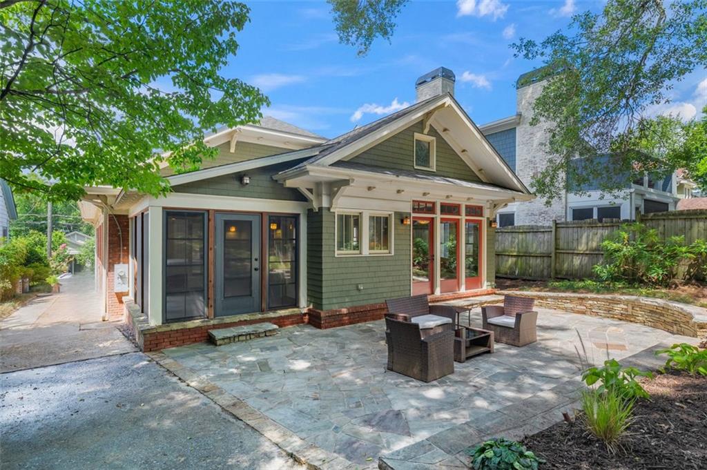 953 Blue Ridge Avenue NE