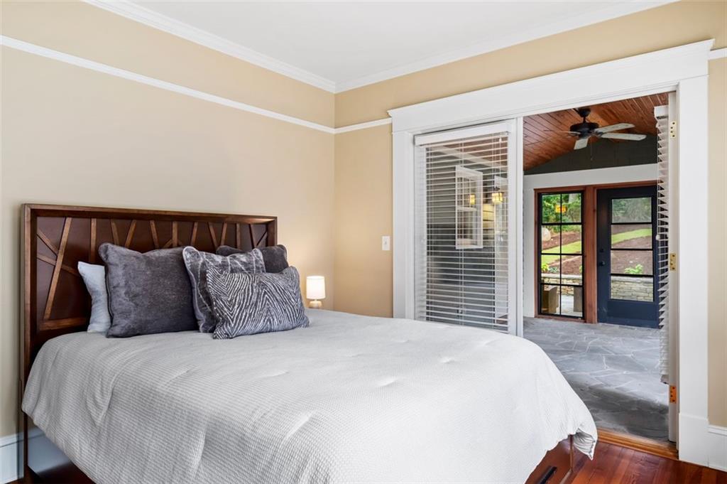 953 Blue Ridge Avenue NE