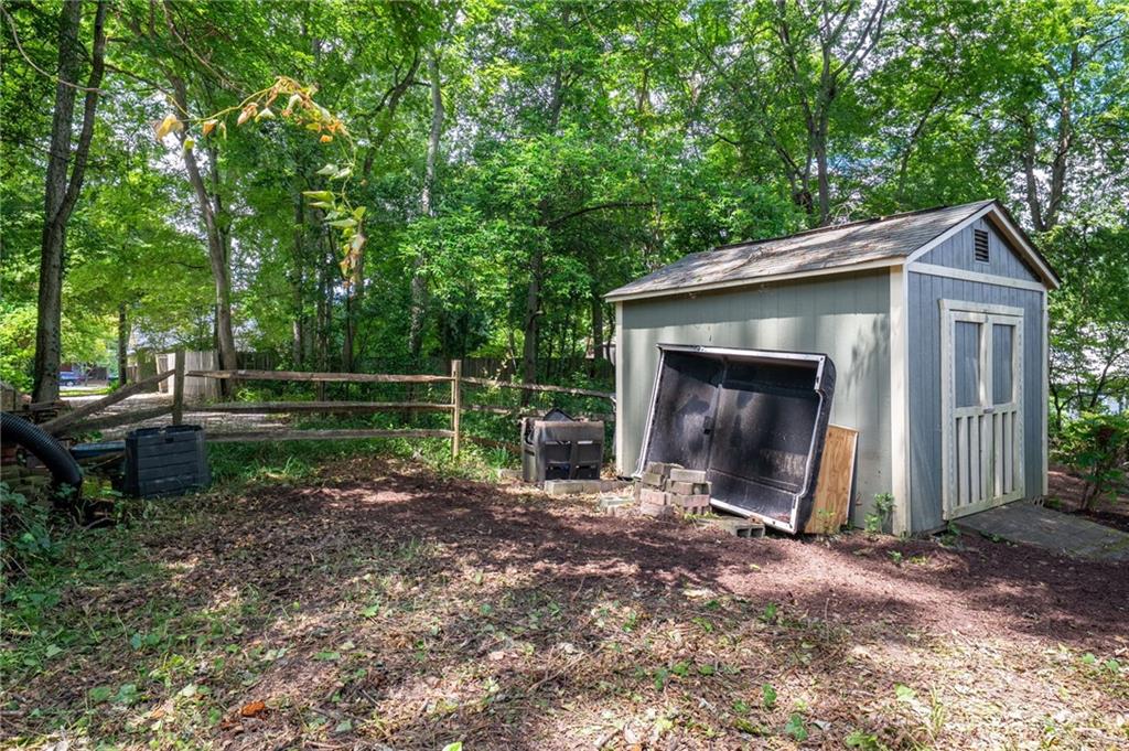 953 Blue Ridge Avenue NE