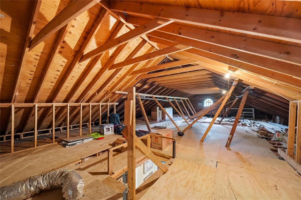 953 Blue Ridge Avenue NE