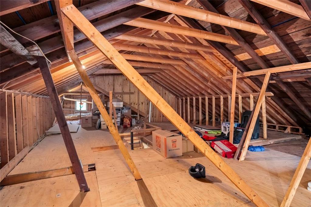 953 Blue Ridge Avenue NE