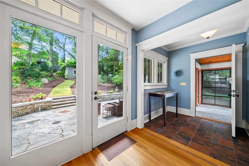 953 Blue Ridge Avenue NE