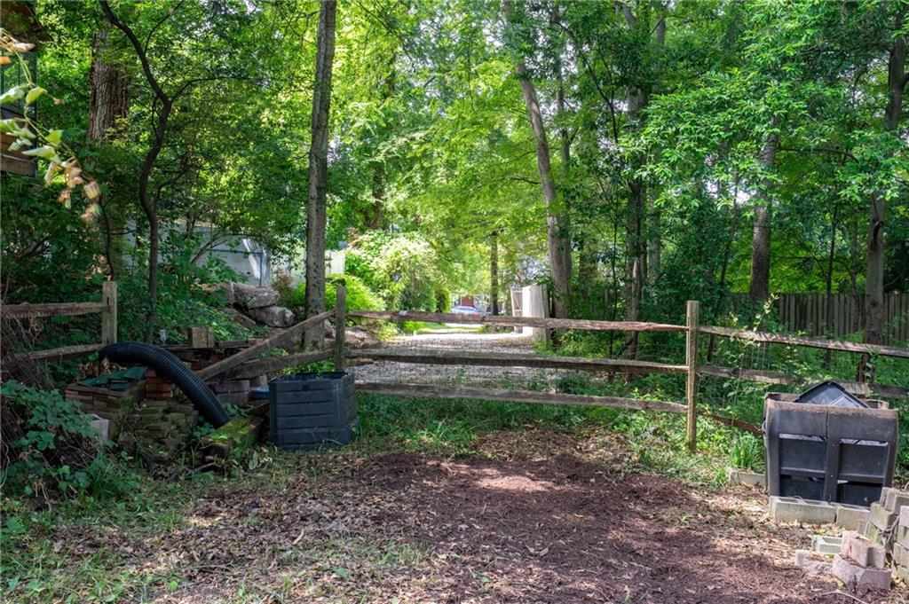 953 Blue Ridge Avenue NE