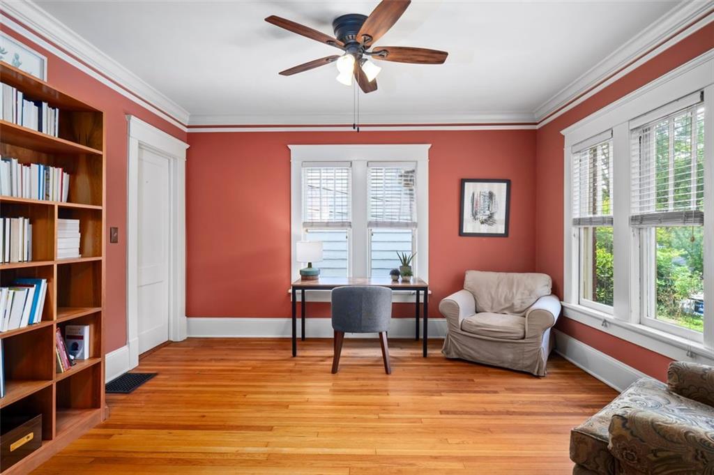 953 Blue Ridge Avenue NE