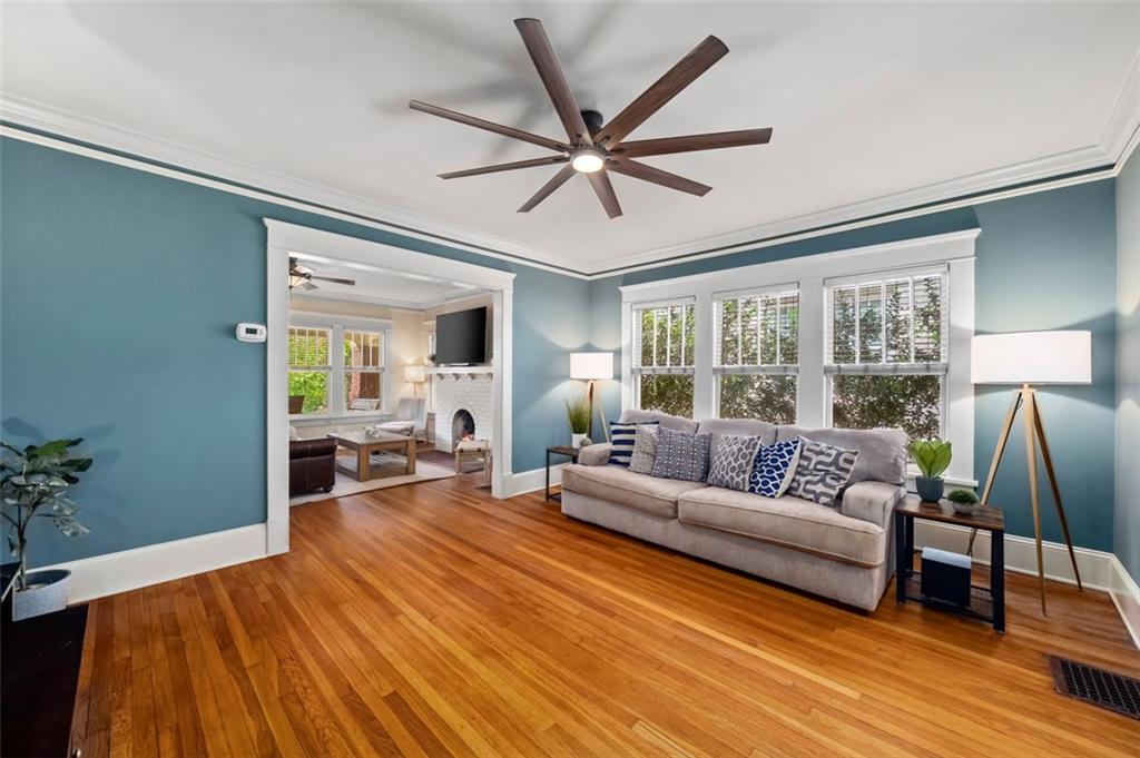 953 Blue Ridge Avenue NE