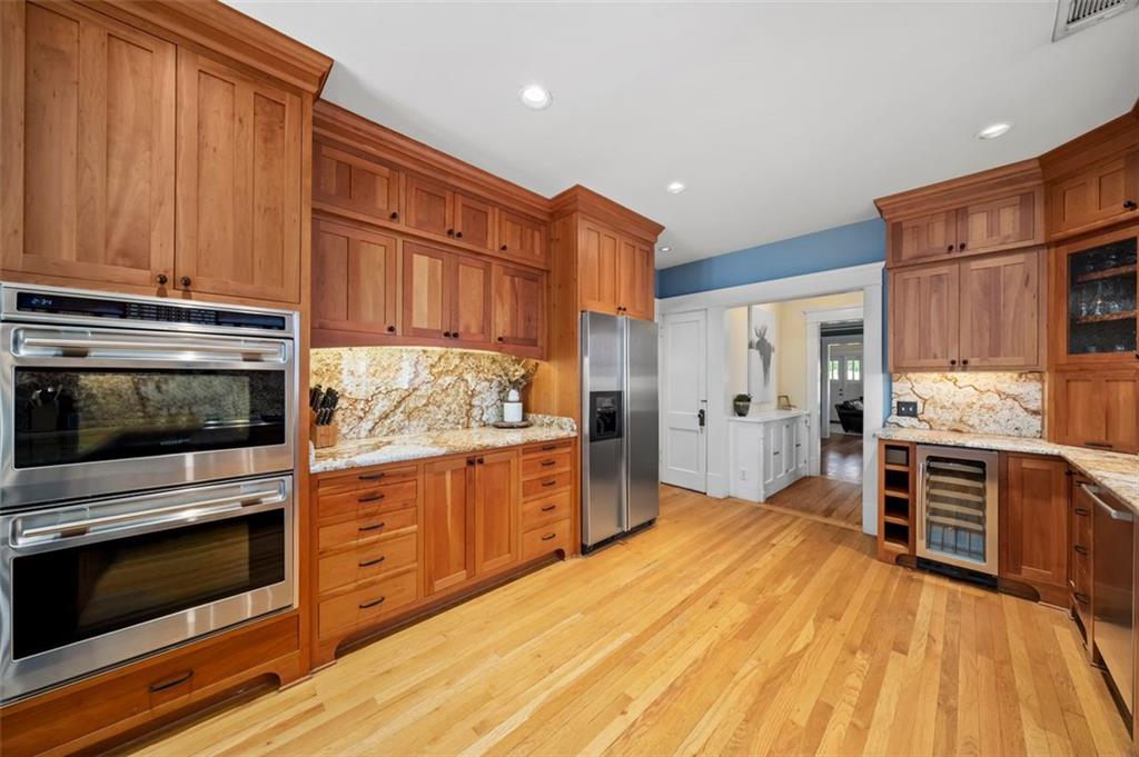 953 Blue Ridge Avenue NE