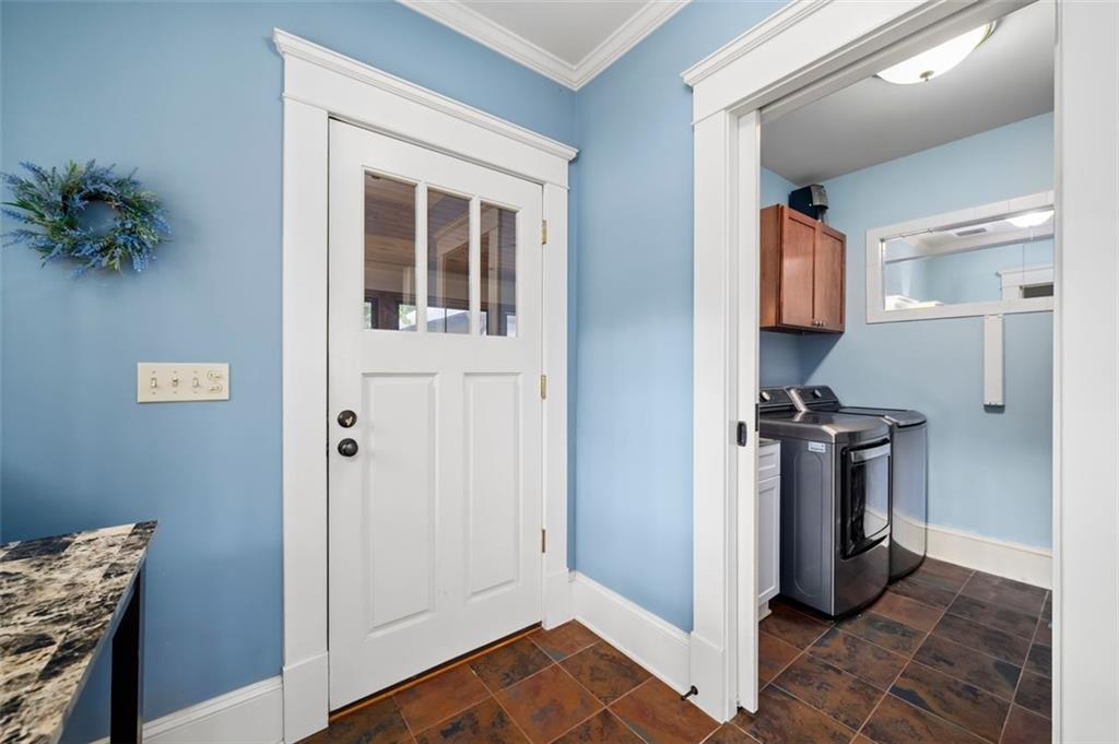 953 Blue Ridge Avenue NE