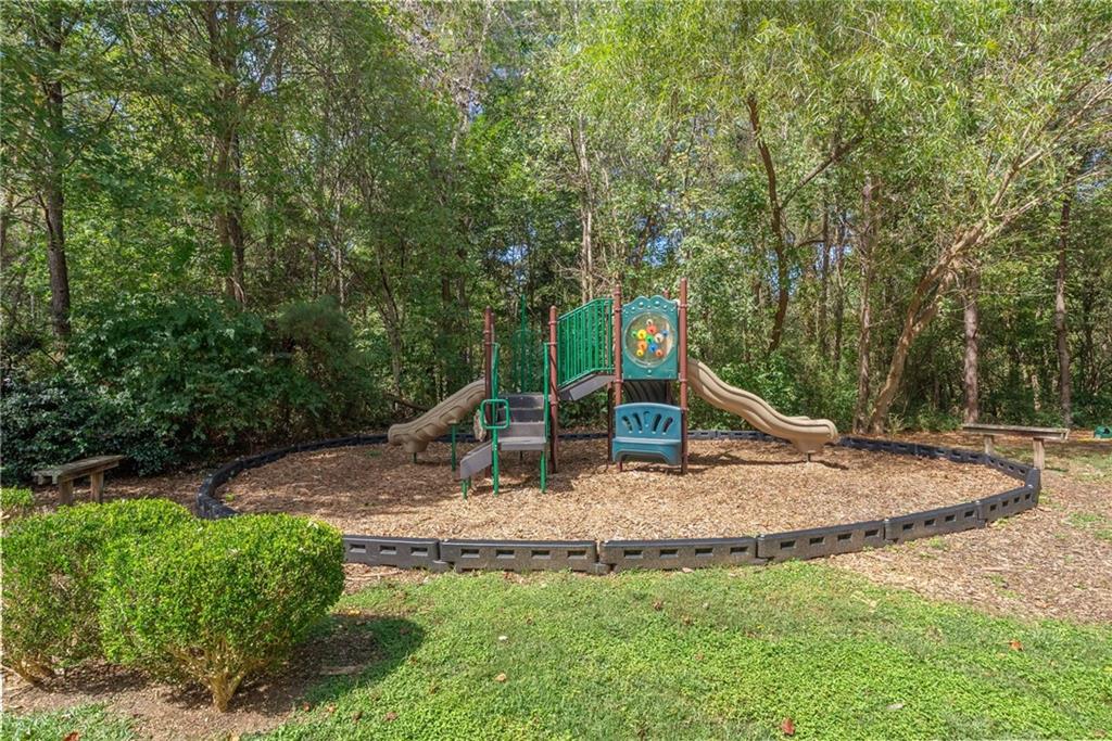 1925 Brantley Walk Lane NW