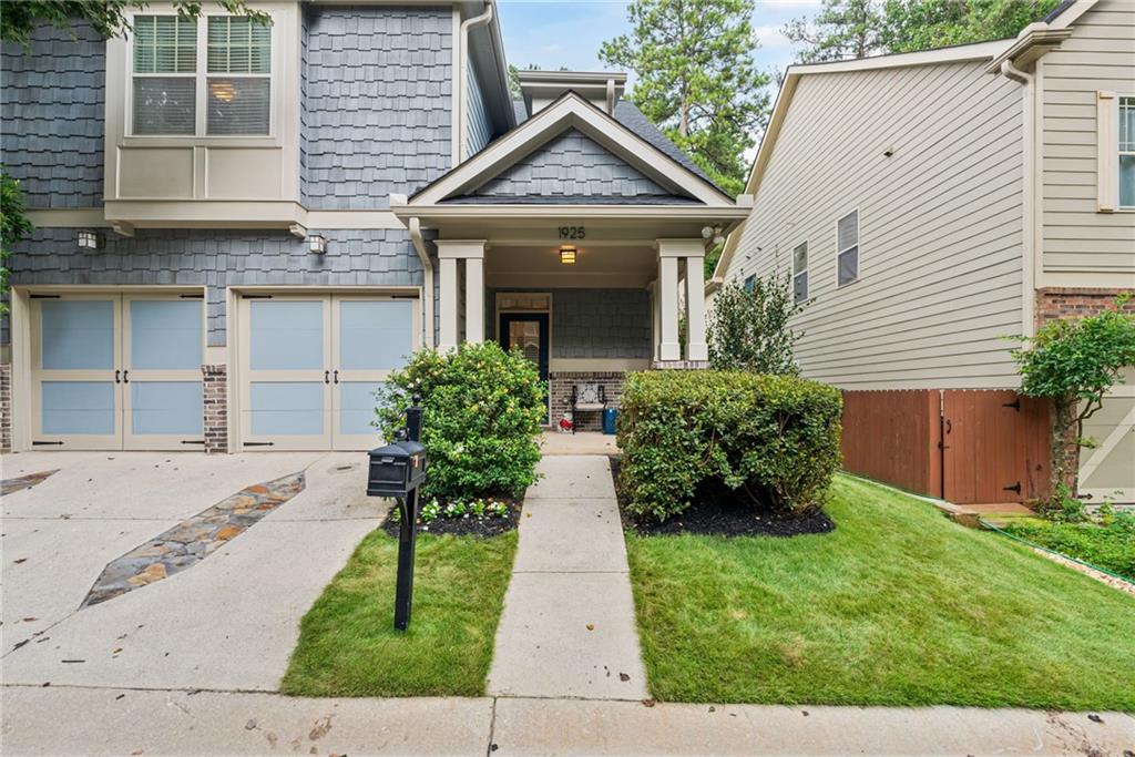 1925 Brantley Walk Lane NW