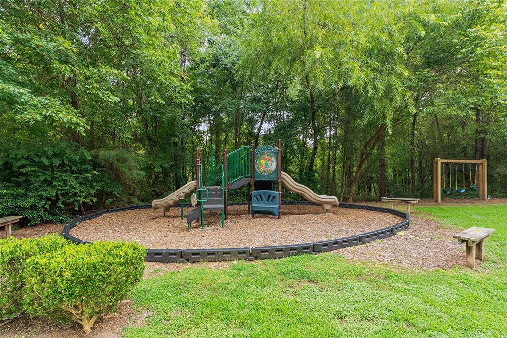 1925 Brantley Walk Lane NW