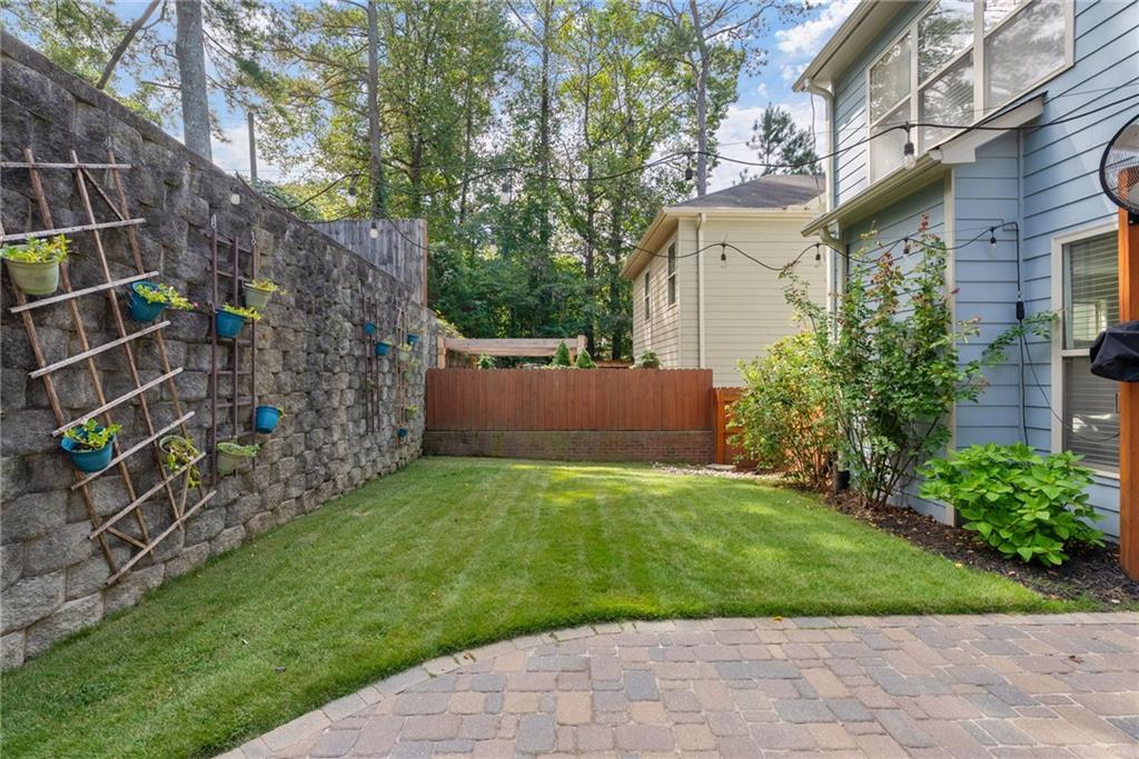 1925 Brantley Walk Lane NW