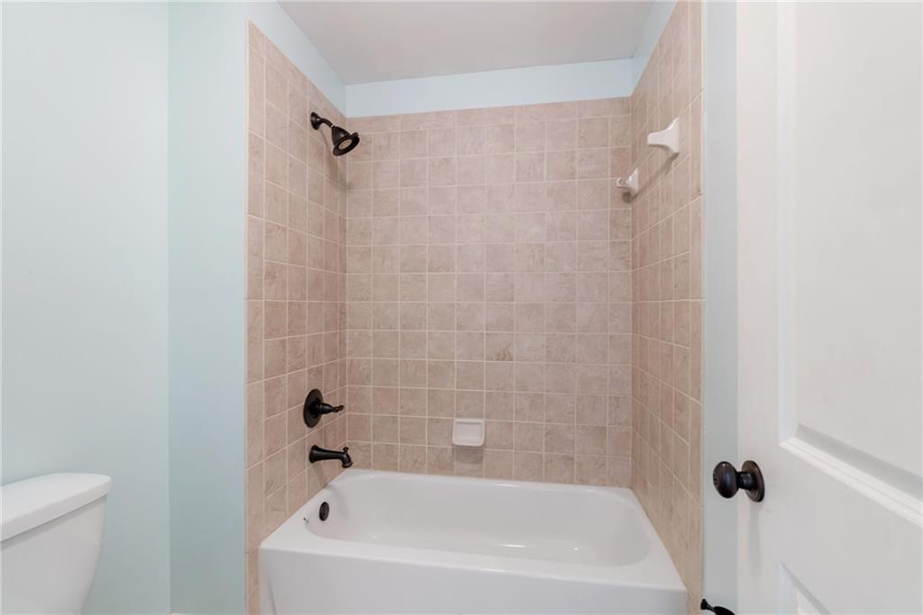 1925 Brantley Walk Lane NW