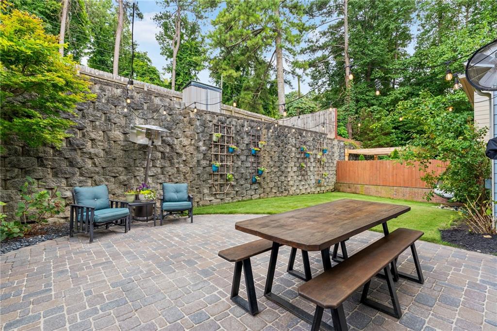 1925 Brantley Walk Lane NW