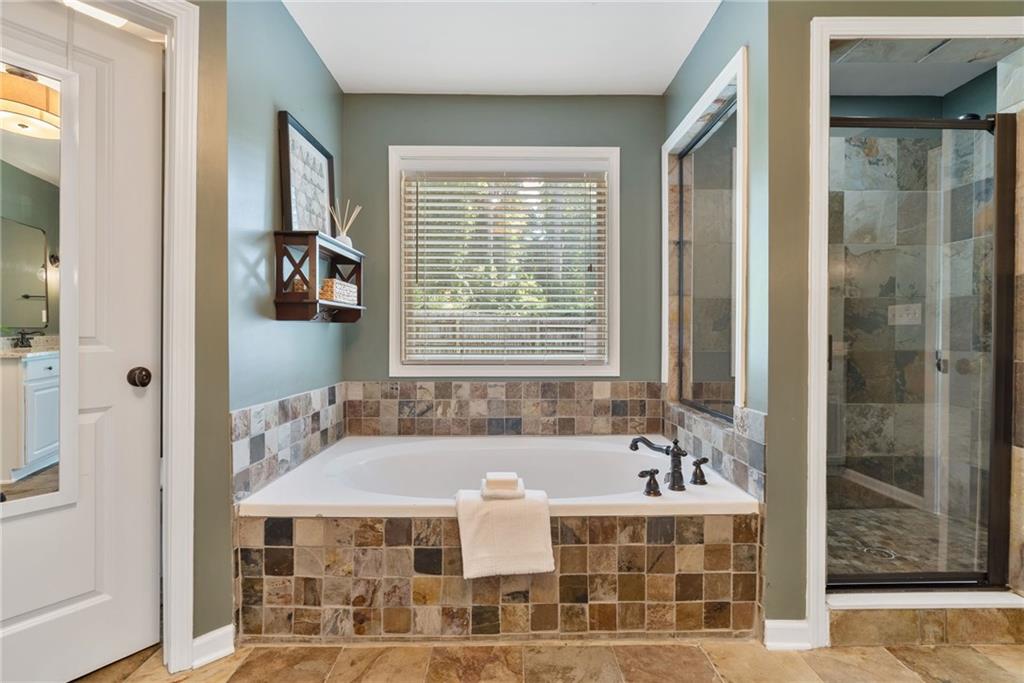 1925 Brantley Walk Lane NW