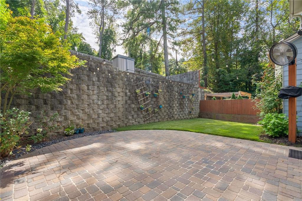 1925 Brantley Walk Lane NW