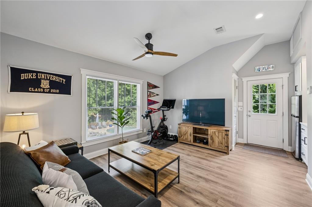 1854 Braeburn Circle SE