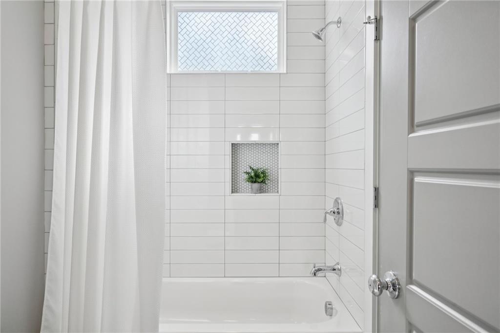 1854 Braeburn Circle SE