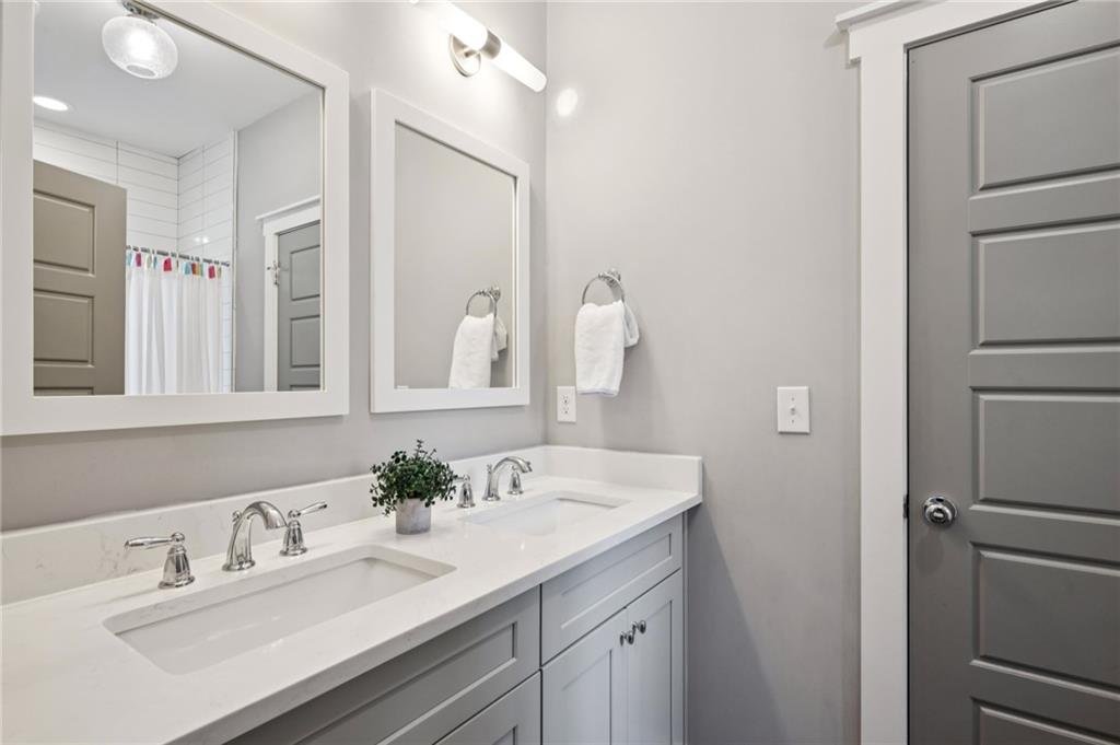 1854 Braeburn Circle SE