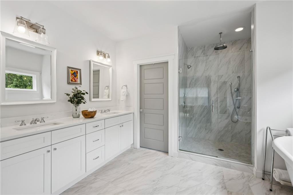 1854 Braeburn Circle SE