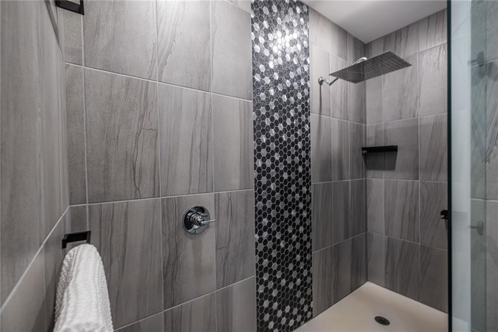 399 Pratt Drive Unit 910