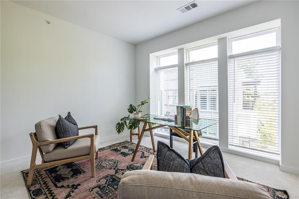 399 Pratt Drive Unit 910