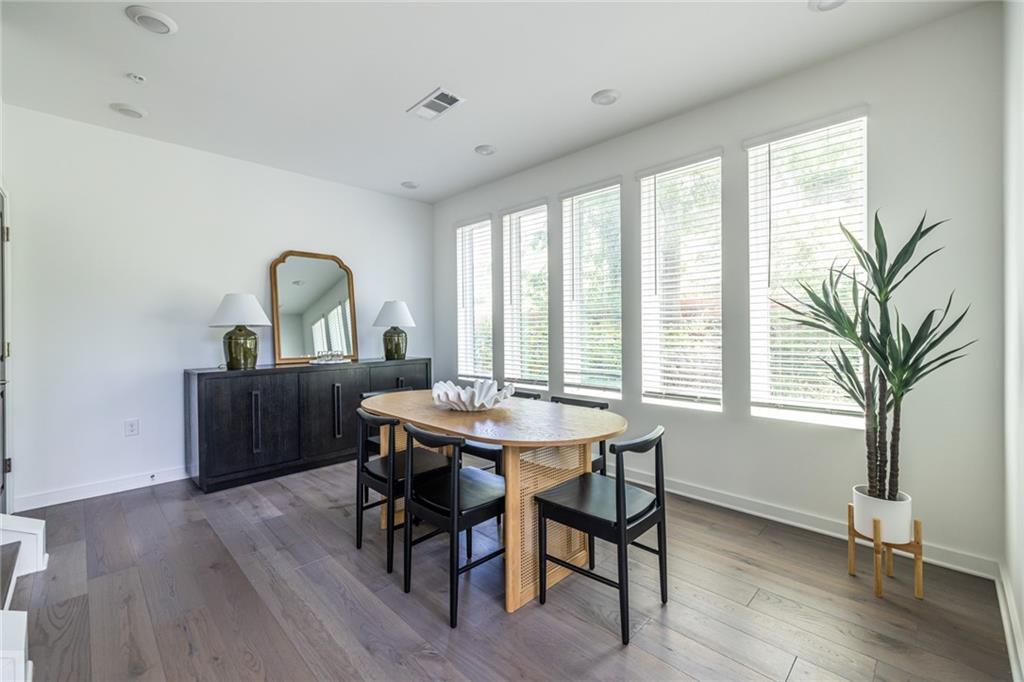 399 Pratt Drive Unit 910