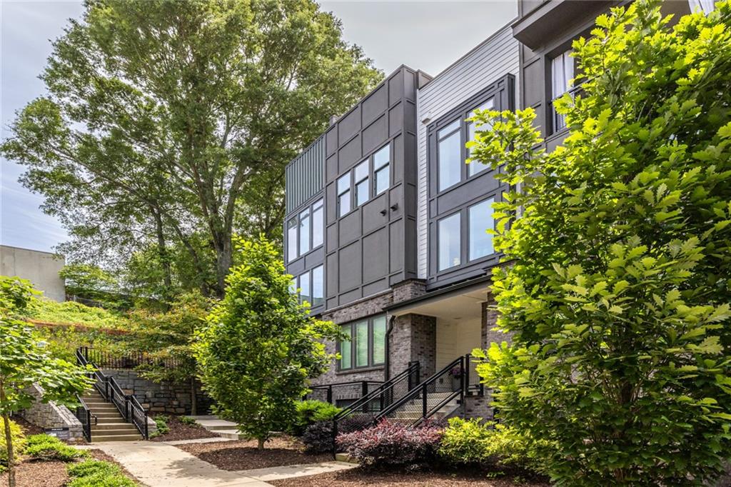 399 Pratt Drive Unit 910