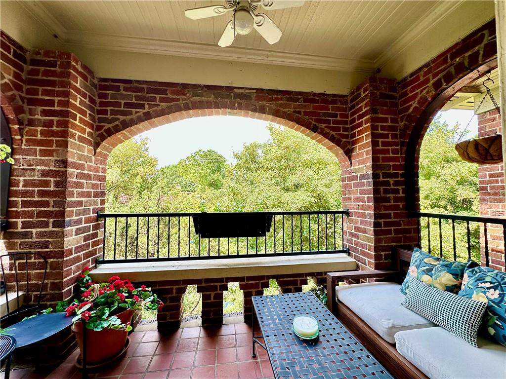 795 PONCE DE LEON NE Unit B4