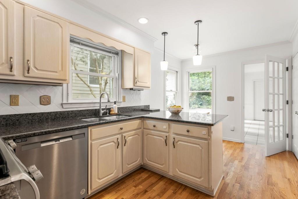 310 Somerlane Place