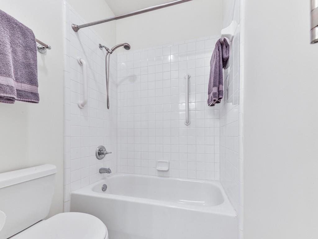 3425 Henderson Reserve