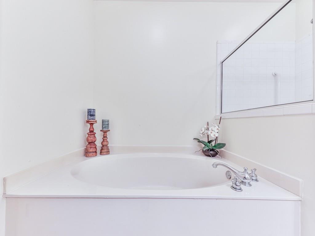 3425 Henderson Reserve