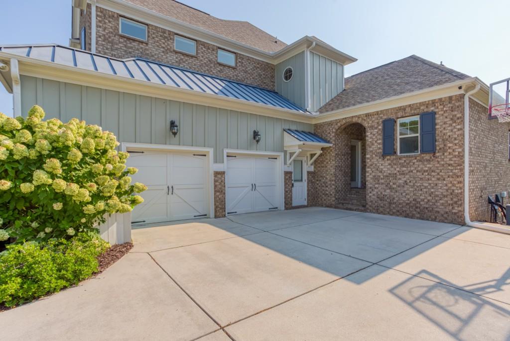2618 Lulworth Lane