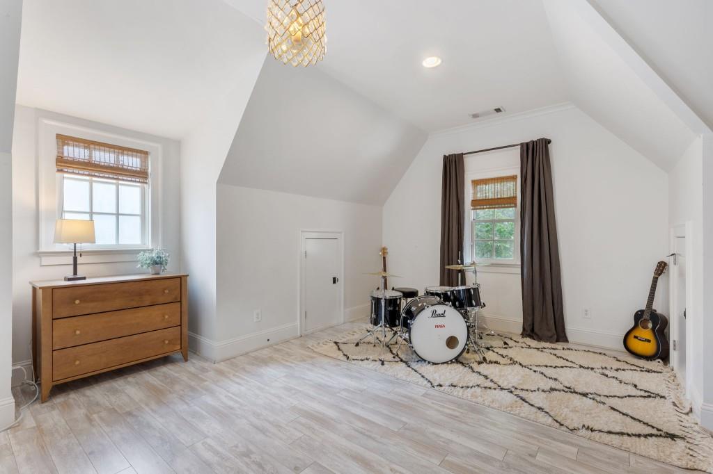 764 Burke Road NE