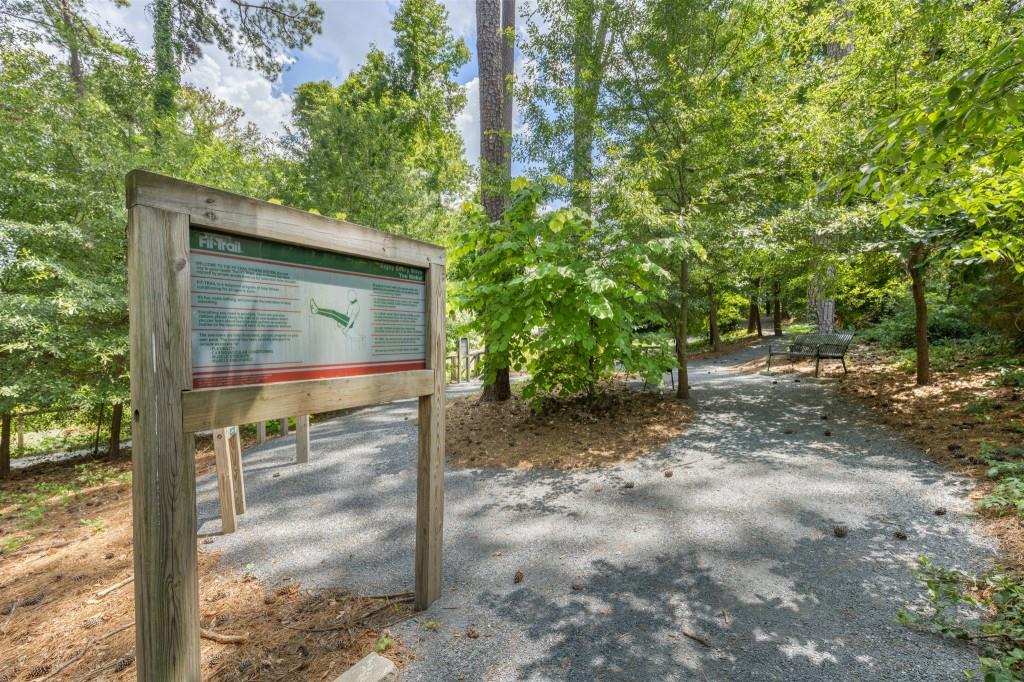 764 Burke Road NE