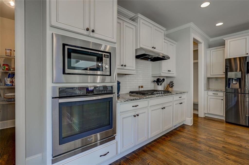 6863 LAKE STERLING Boulevard