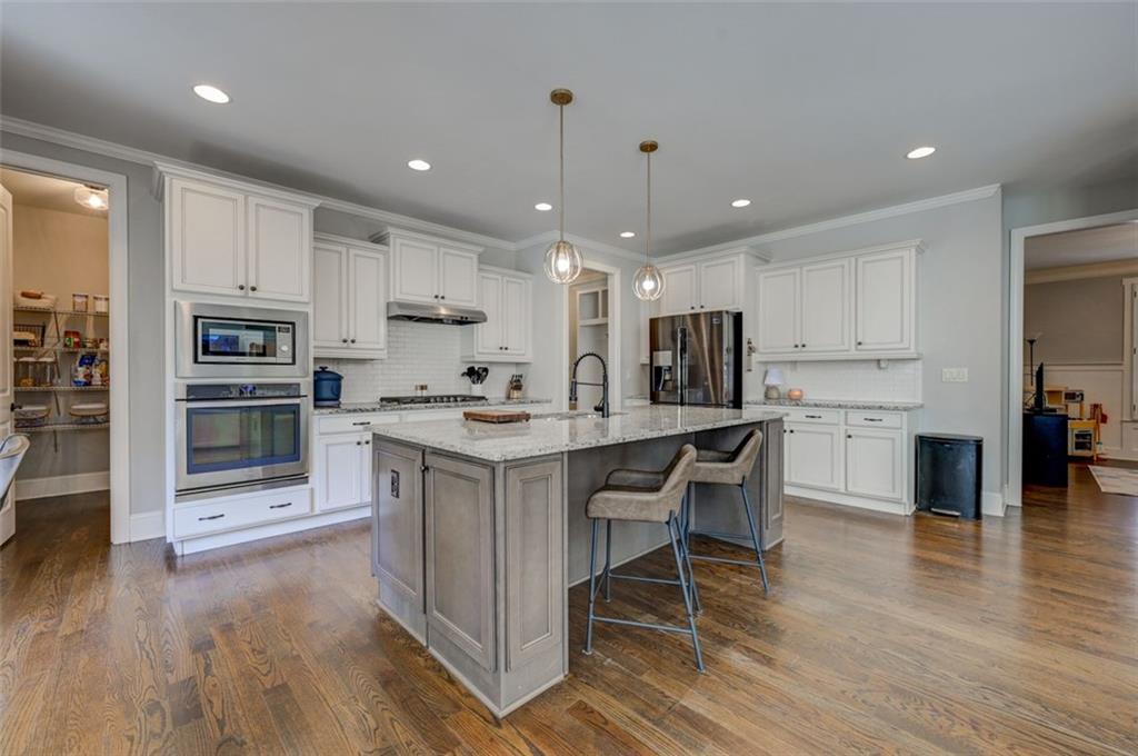 6863 LAKE STERLING Boulevard