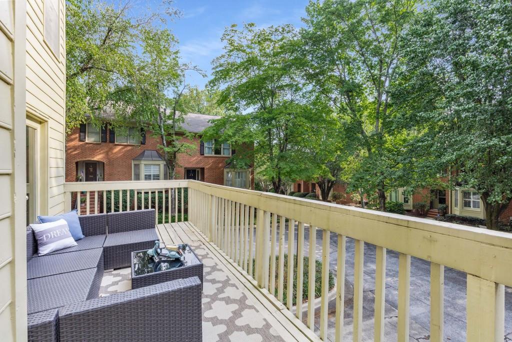 1341 Sheffield Glen Way NE