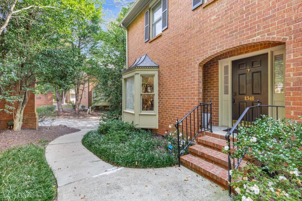 1341 Sheffield Glen Way NE