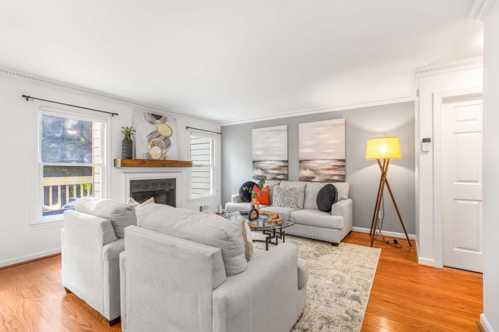 1341 Sheffield Glen Way NE