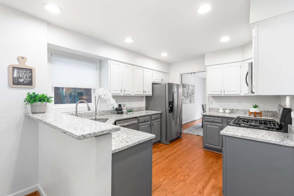 1341 Sheffield Glen Way NE