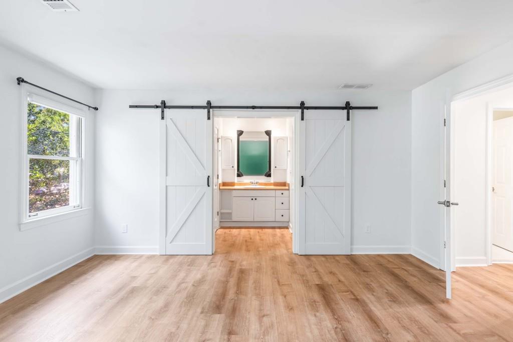 1341 Sheffield Glen Way NE