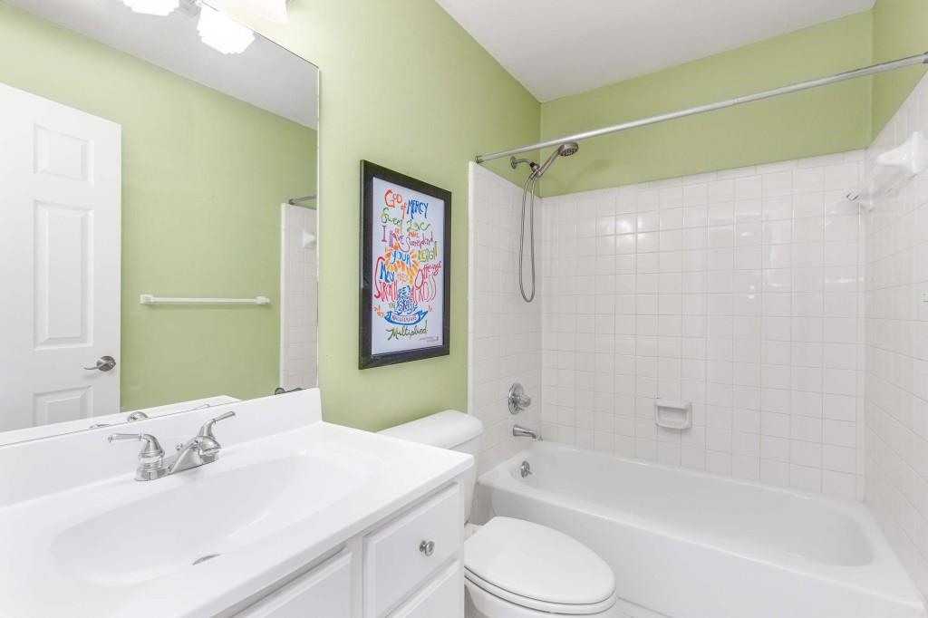 1341 Sheffield Glen Way NE