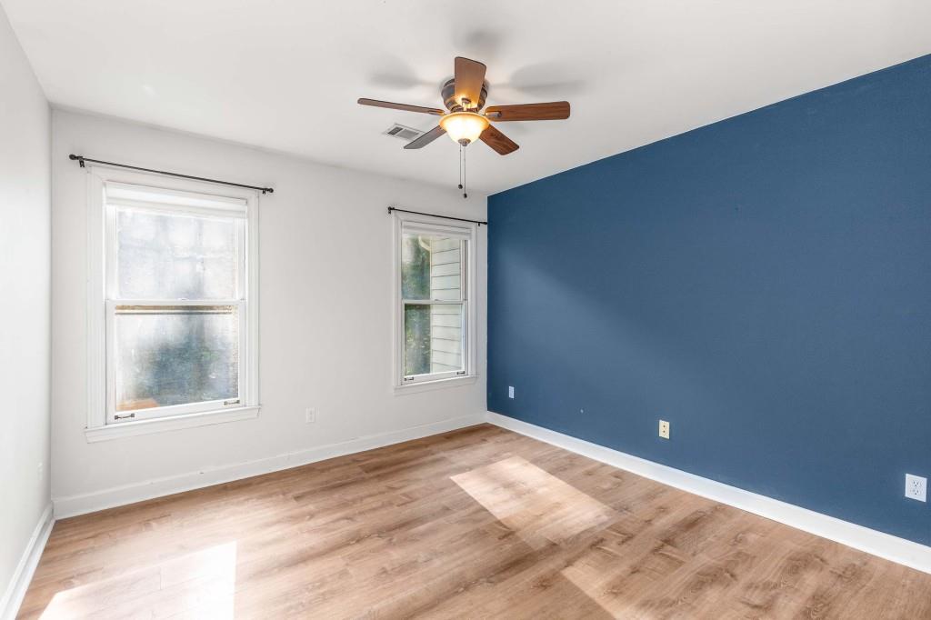 1341 Sheffield Glen Way NE