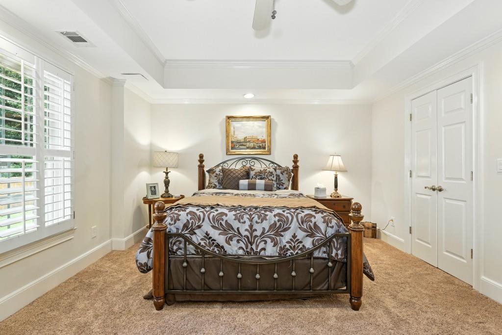 5453 Dunwoody Glen Court