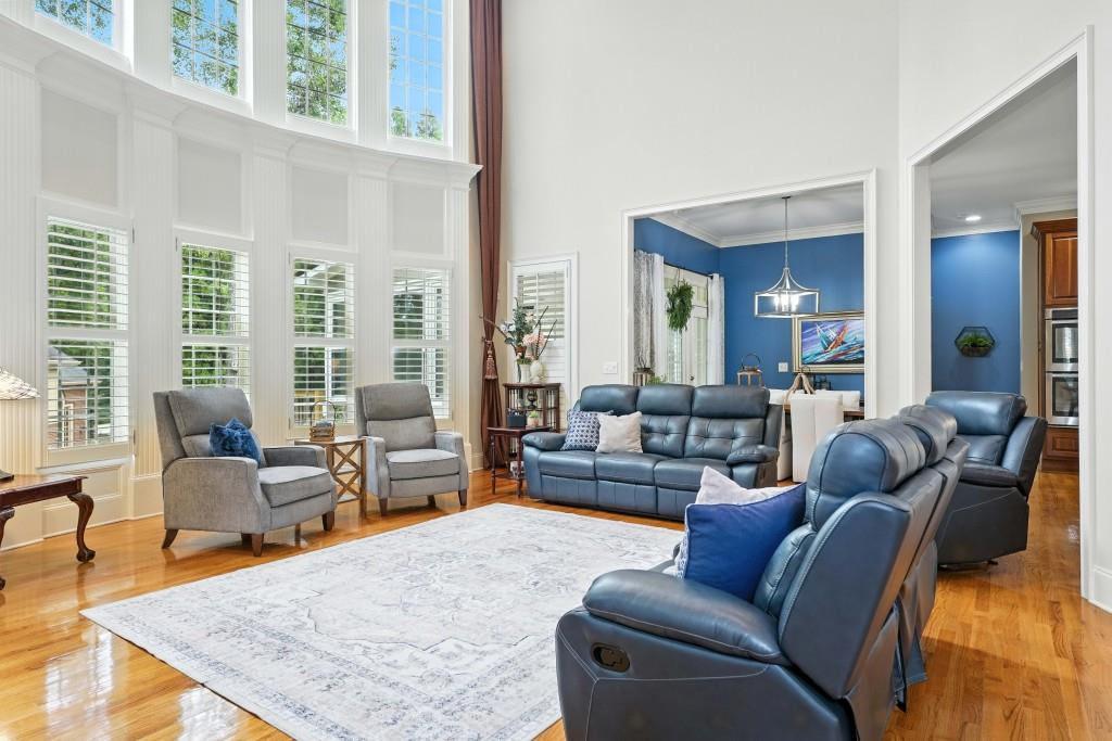 5453 Dunwoody Glen Court